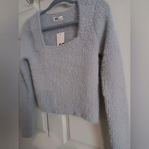 *NWT* Super Soft Grey Eyelash Crop Sweater by SO! Size Medium!